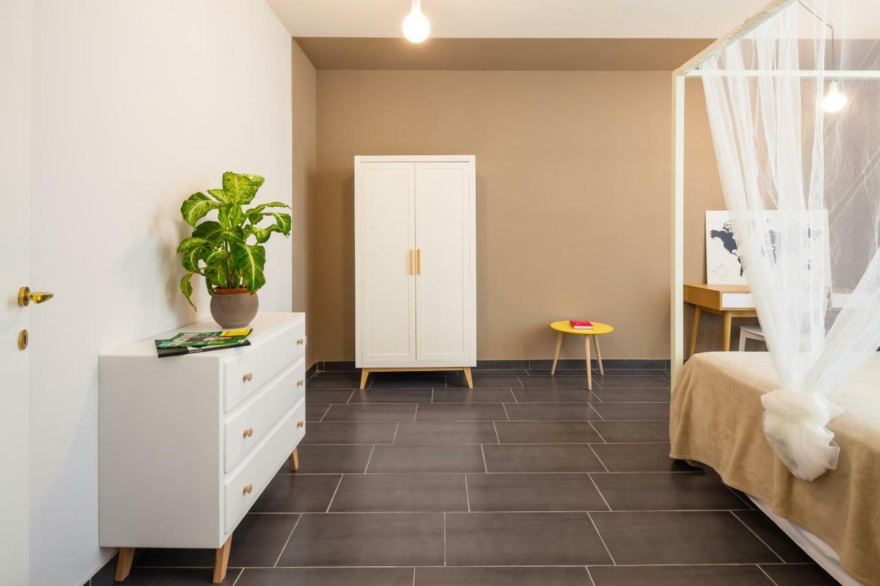 Melograno Undici Aparthotel Ercolano Bagian luar foto