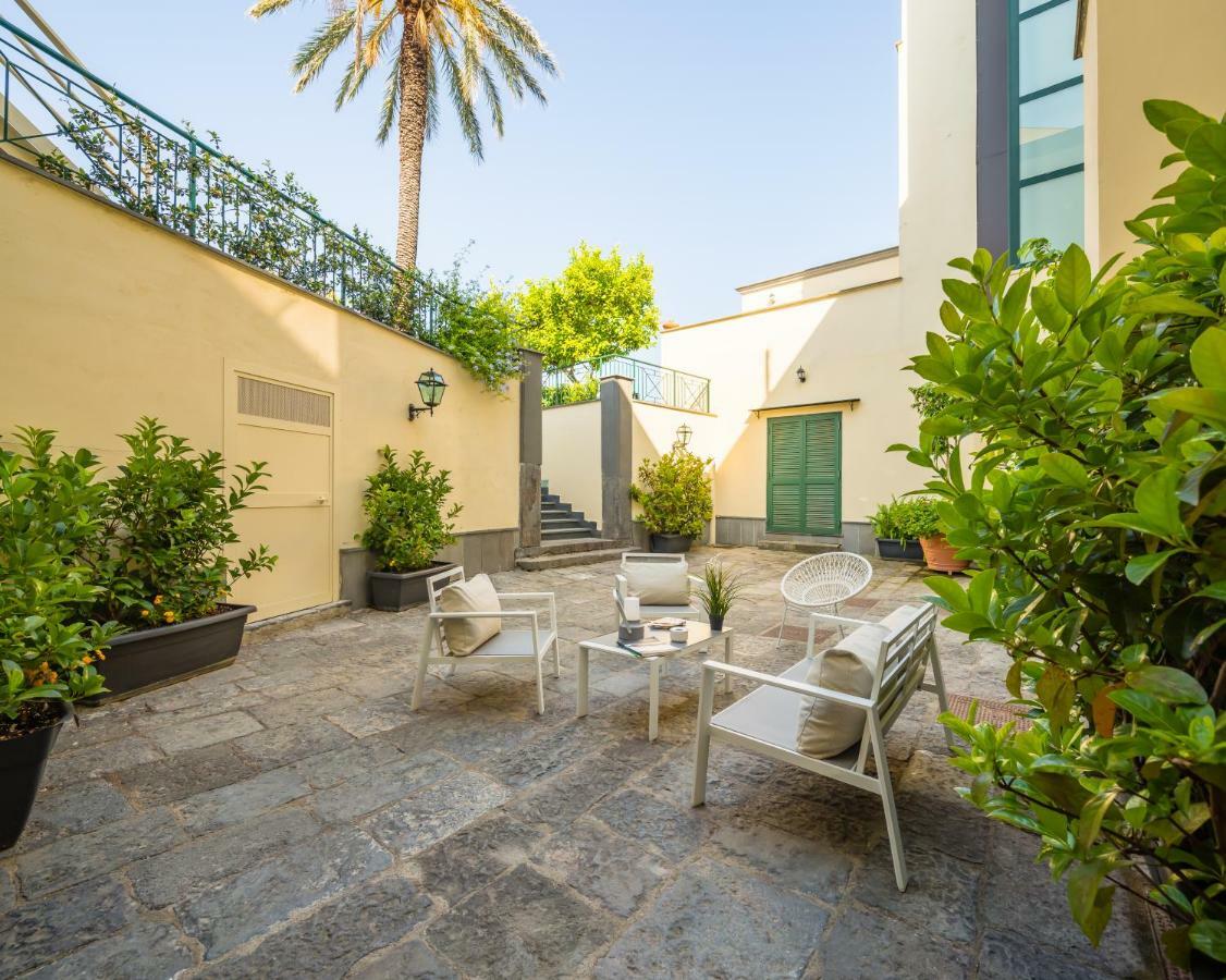 Melograno Undici Aparthotel Ercolano Bagian luar foto