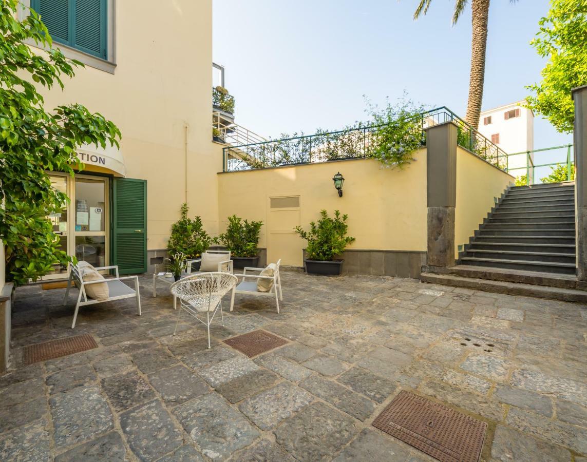 Melograno Undici Aparthotel Ercolano Bagian luar foto